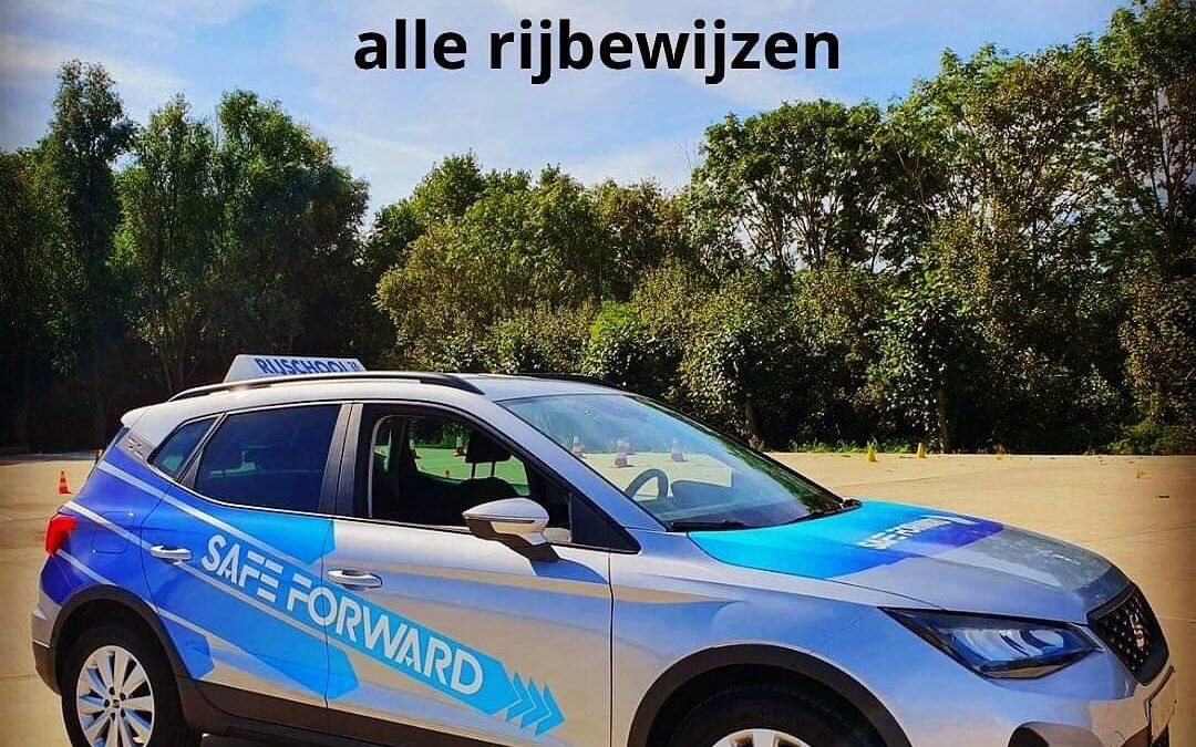 Behaal je rijbewijs met Safe Forward.